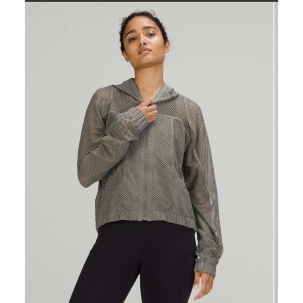 LULULEMON Relaxed Fit Mesh Jacket Grey Sage Green Sz 6 Full Zip Hooded EUC